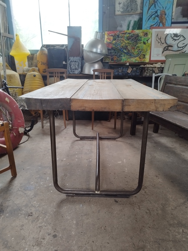 Table industrielle 