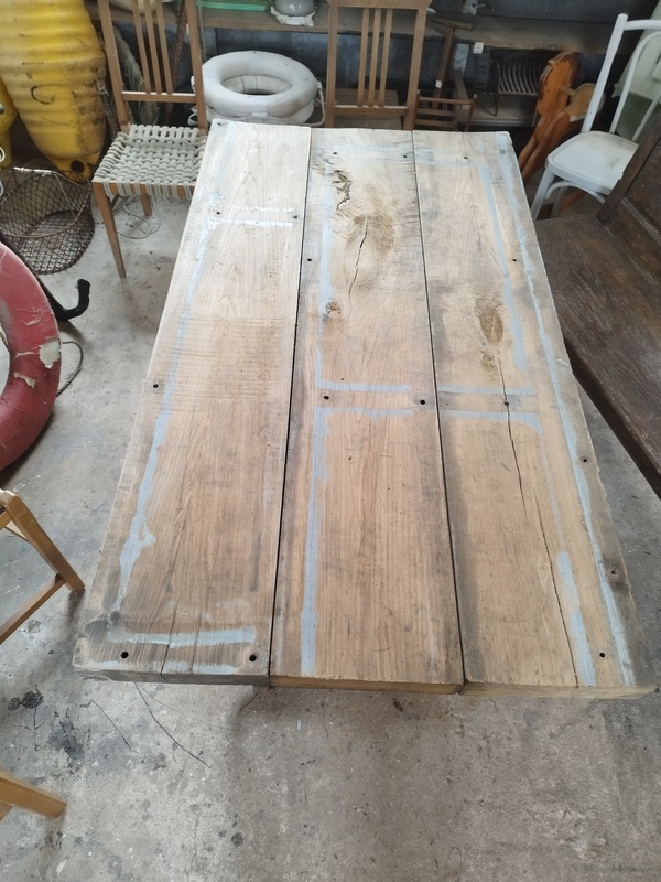 Table industrielle 