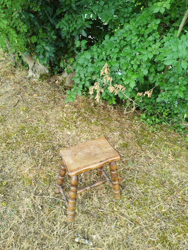Tabouret en bois tourné