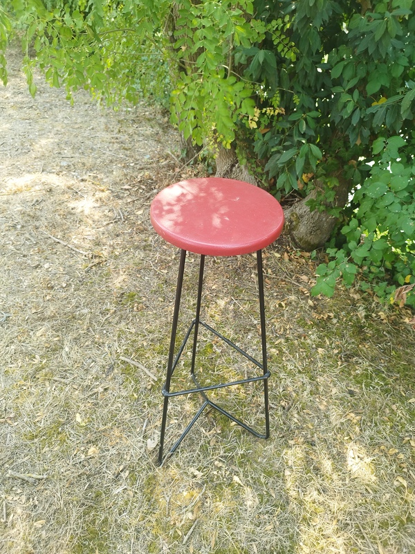 Tabouret métal laqué noir