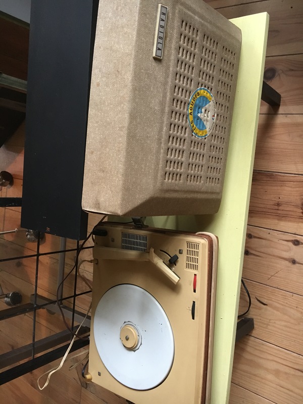 Tourne-disque Radiola Vintage – Fabriqué En France – Très Bon état