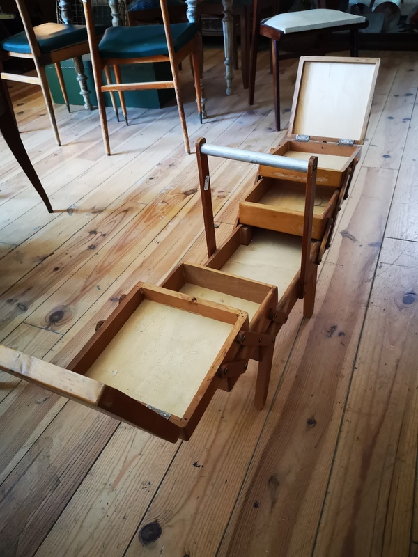 Travailleuse boite à couture