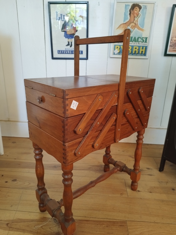 Travailleuse vintage bois