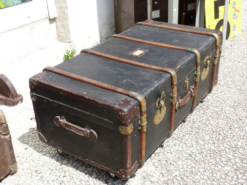 Valise de voyage / table basse 