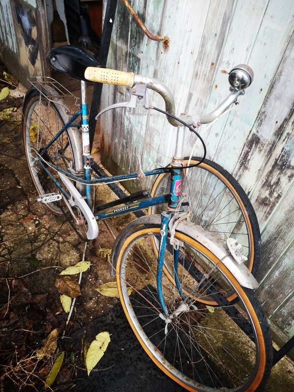 Vélo ancien Peugeot 