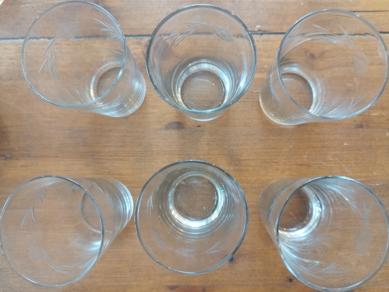 Verres anciens ciselés