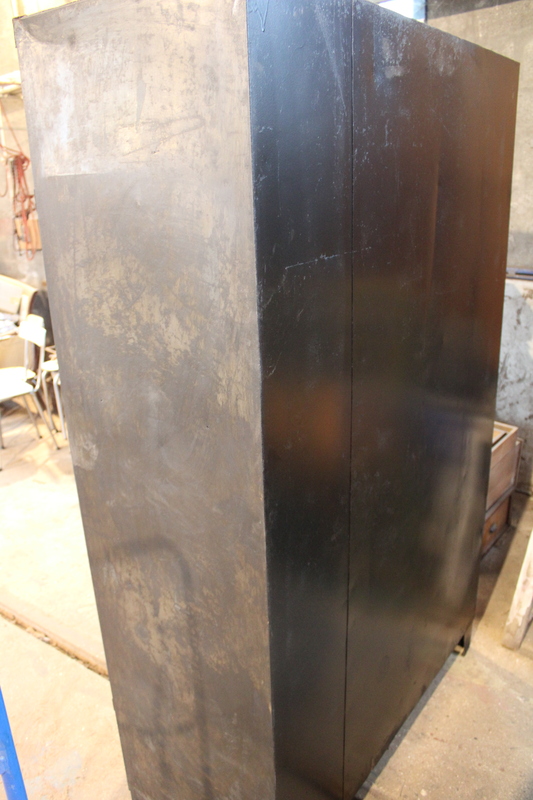 Vestiaire penderie et étagères