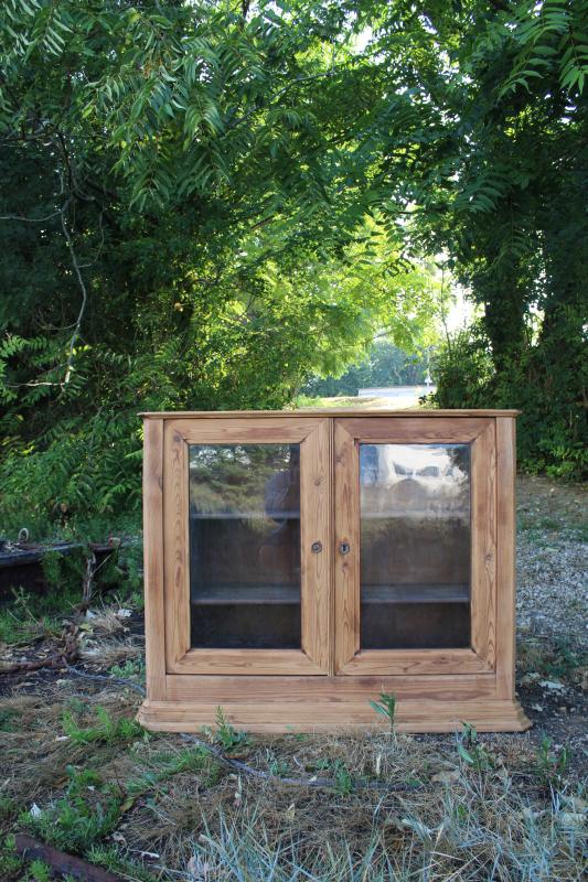 Vitrine basse