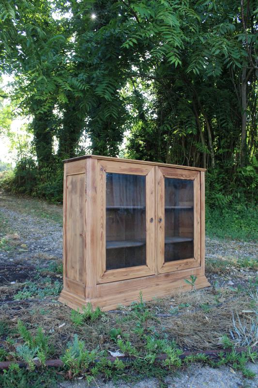 Vitrine basse