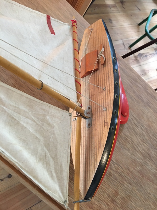 Voilier de bassin Tirot